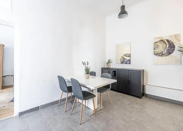 Deluxe 4bedrm In The Heart Of Appartement
