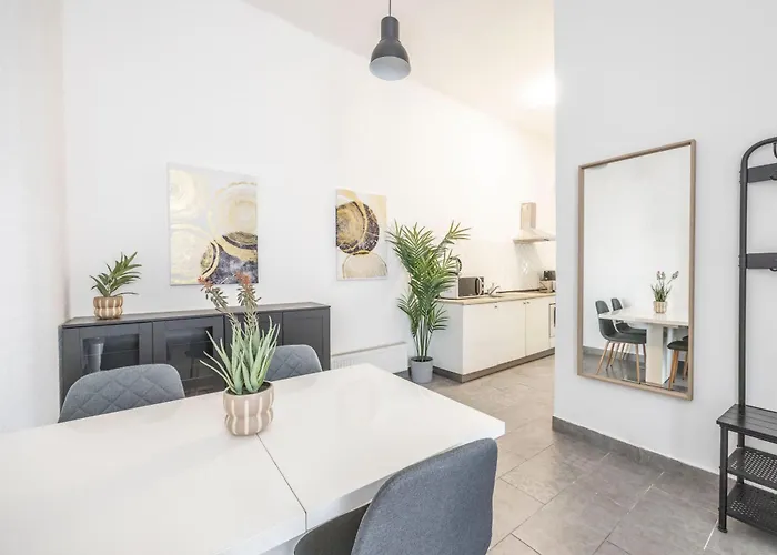 Appartement Deluxe 4bedrm In The Heart Of Budapest
