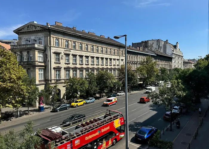 Deluxe 4bedrm In The Heart Of Budapest