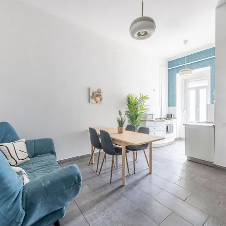 Apartment Deluxe 4bedrm In The Heart Of *