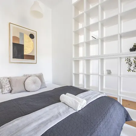 Apartment Deluxe 4bedrm In The Heart Of