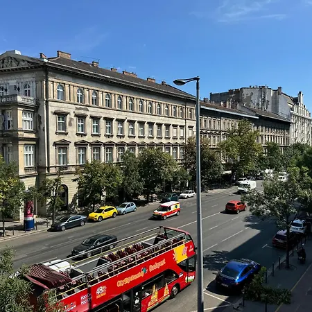Deluxe 4bedrm In The Heart Of Budapest
